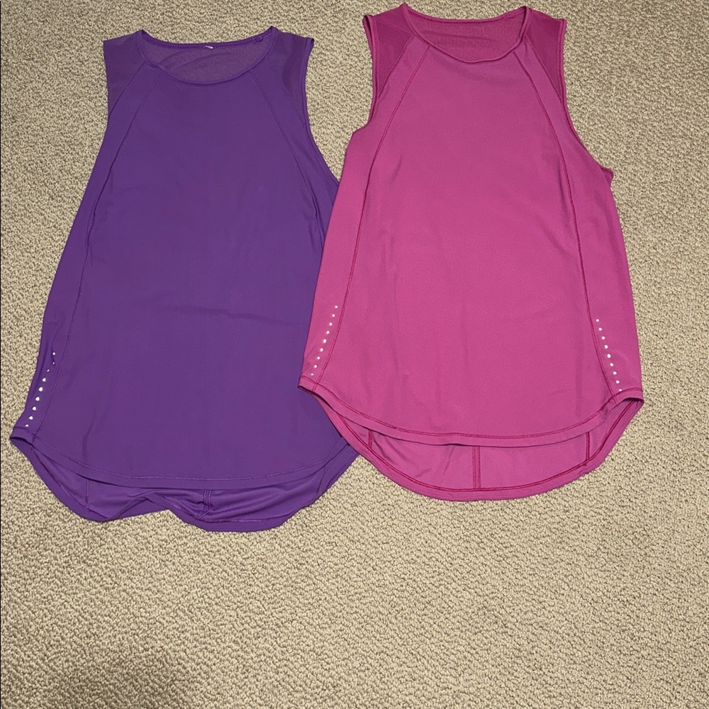 2 Lululemon sculpt back vent tank tops